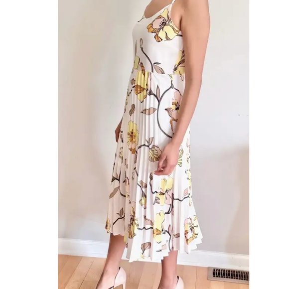 A New Day Target Pleated Floral Midi Dress in White - Picture 6 of 8
